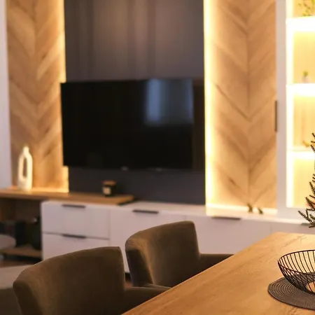 Nivalis Hill 8 アパート ヤホリナ